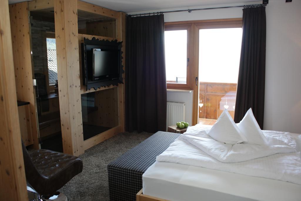 Suite Sauna,232296148:JPEG